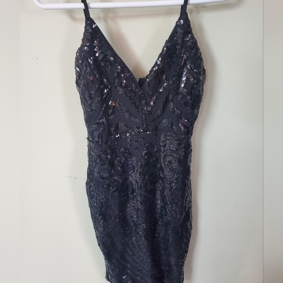 Revamped Black sequined dress - Picture 2 of 4